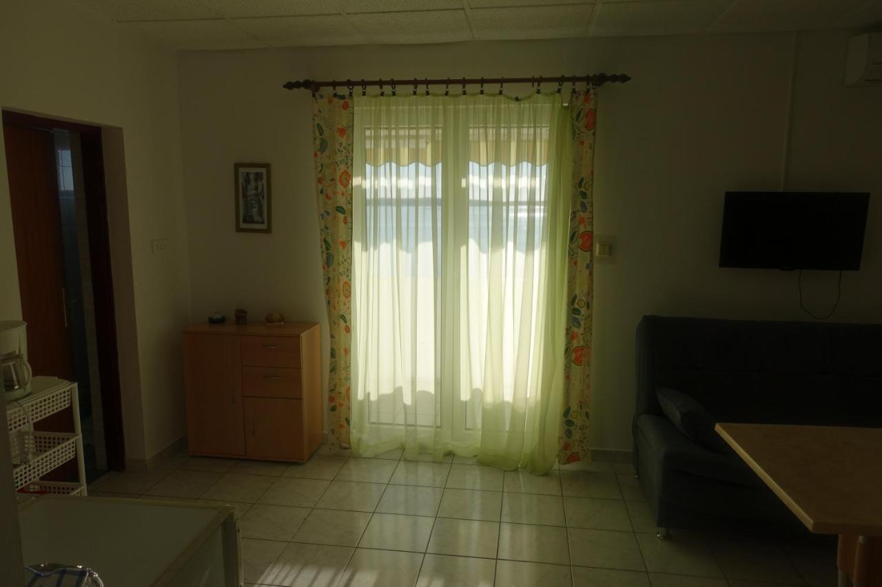 Apartments Galeb Ртина Екстериор снимка