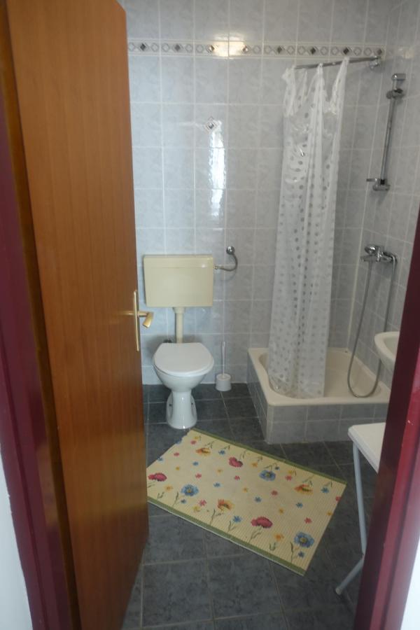 Apartments Galeb Ртина Екстериор снимка