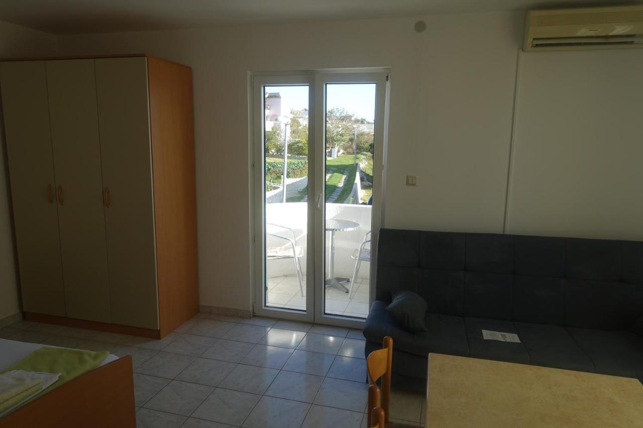 Apartments Galeb Ртина Екстериор снимка