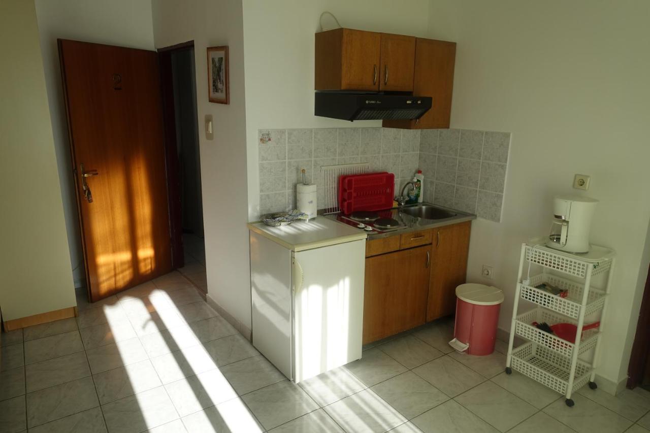 Apartments Galeb Ртина Екстериор снимка