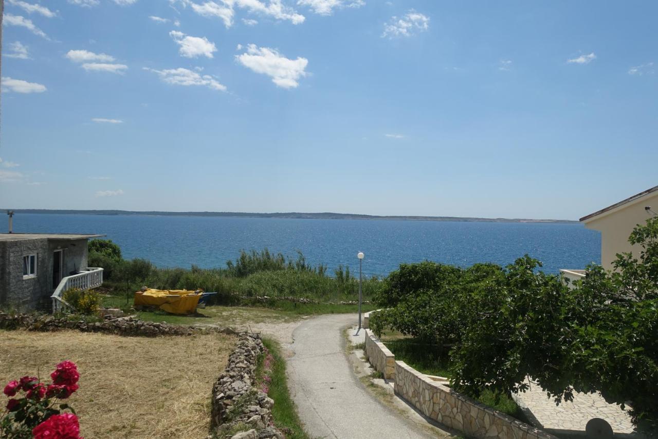 Apartments Galeb Ртина Екстериор снимка